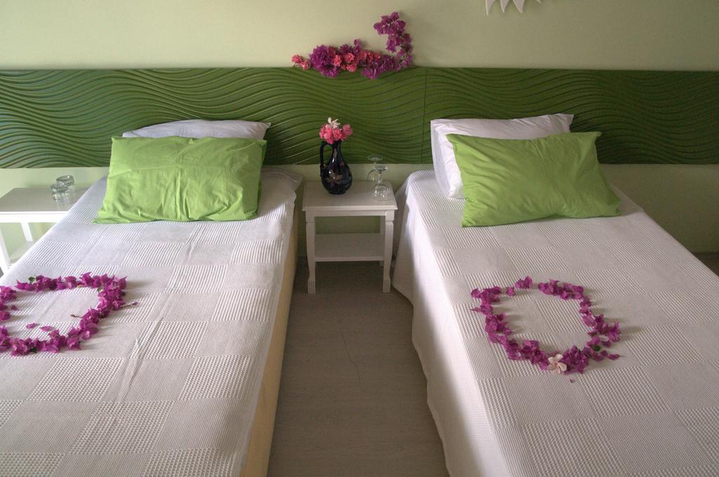 Pasalimani Hotel Çeşme Rom bilde
